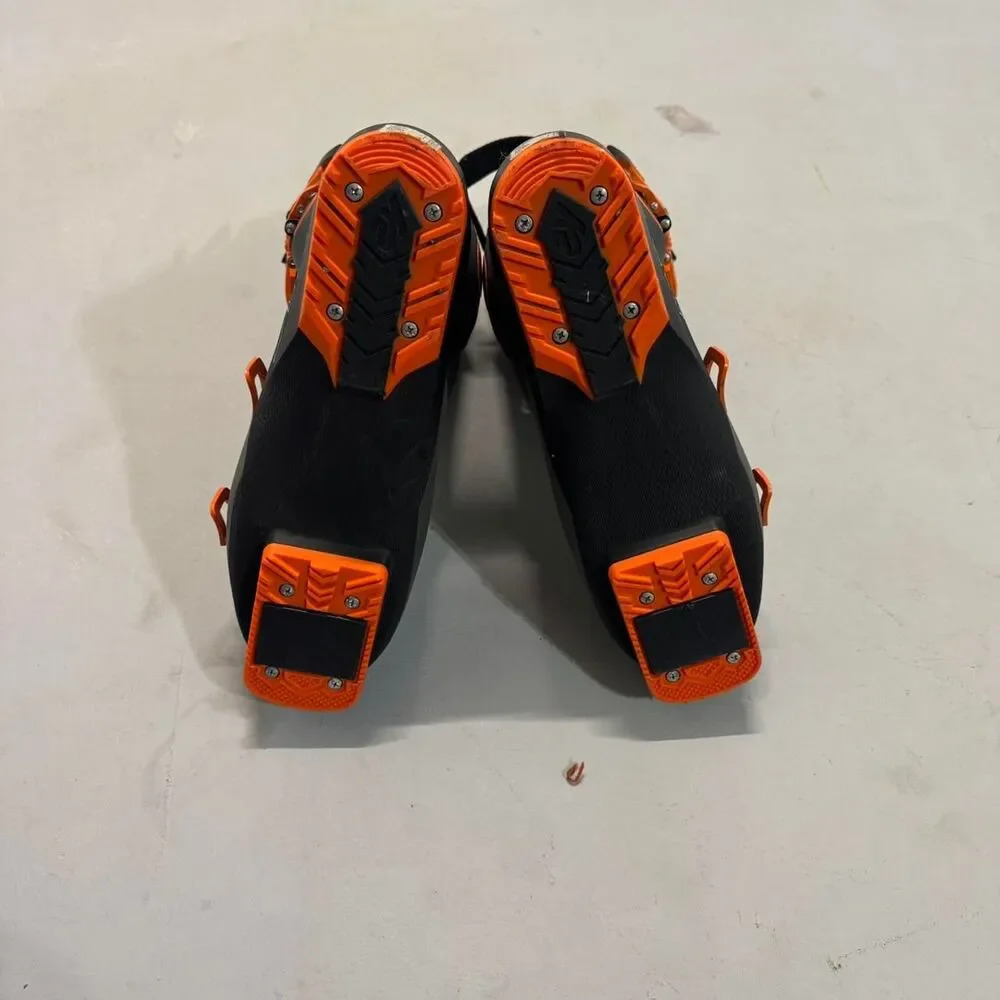 K2 Men's Grey and Black Boots